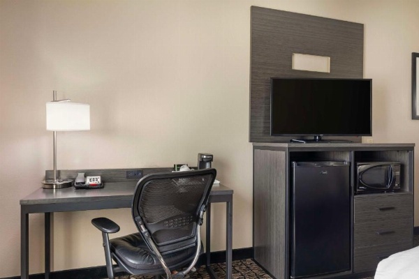 Best Western Carthage Inn & Suites image 13