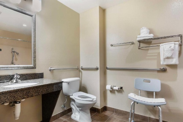 Best Western Carthage Inn & Suites image 23