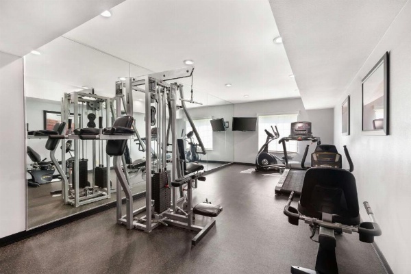 Best Western Carthage Inn & Suites image 9